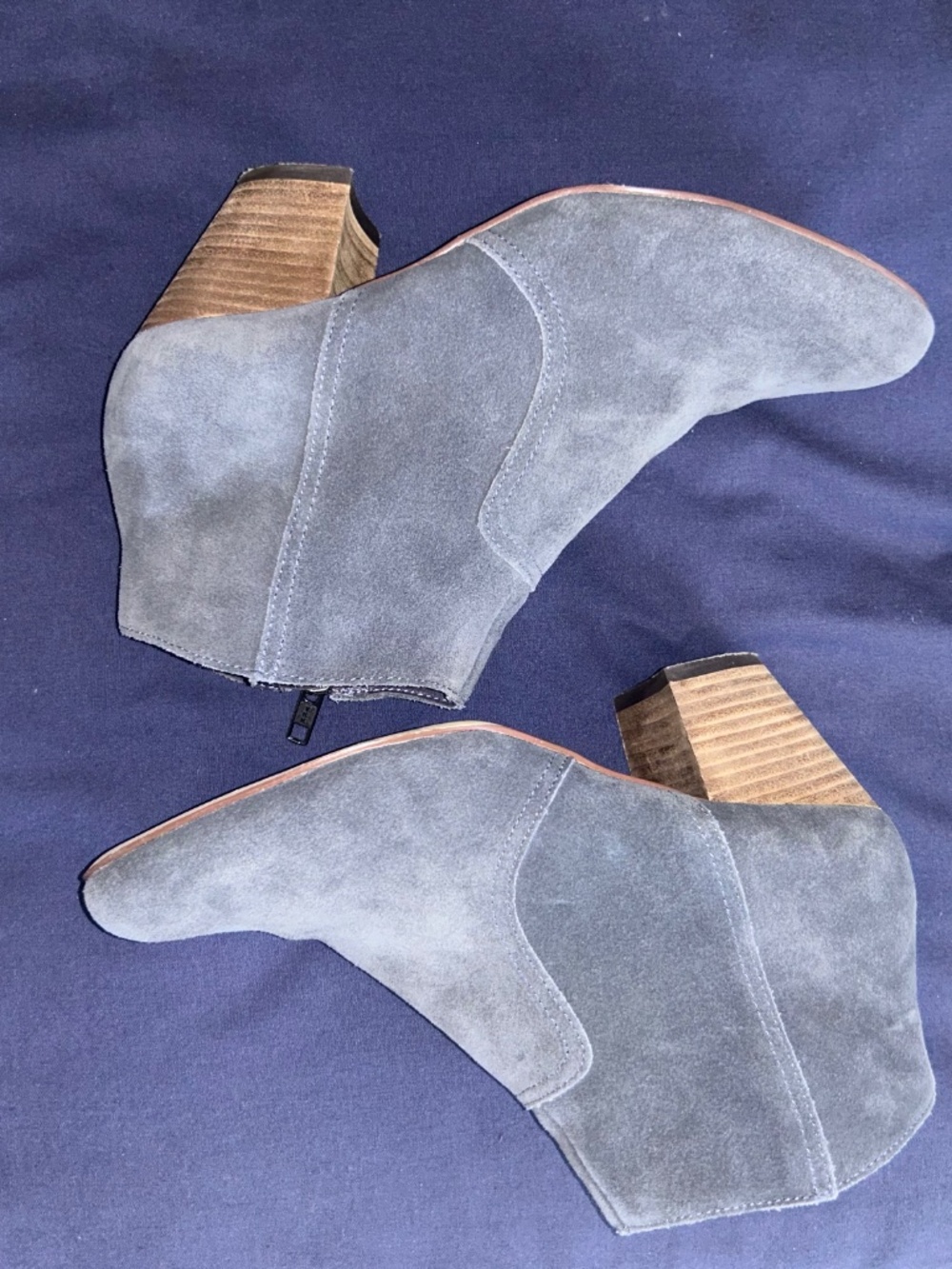 GAP short suede boots 8